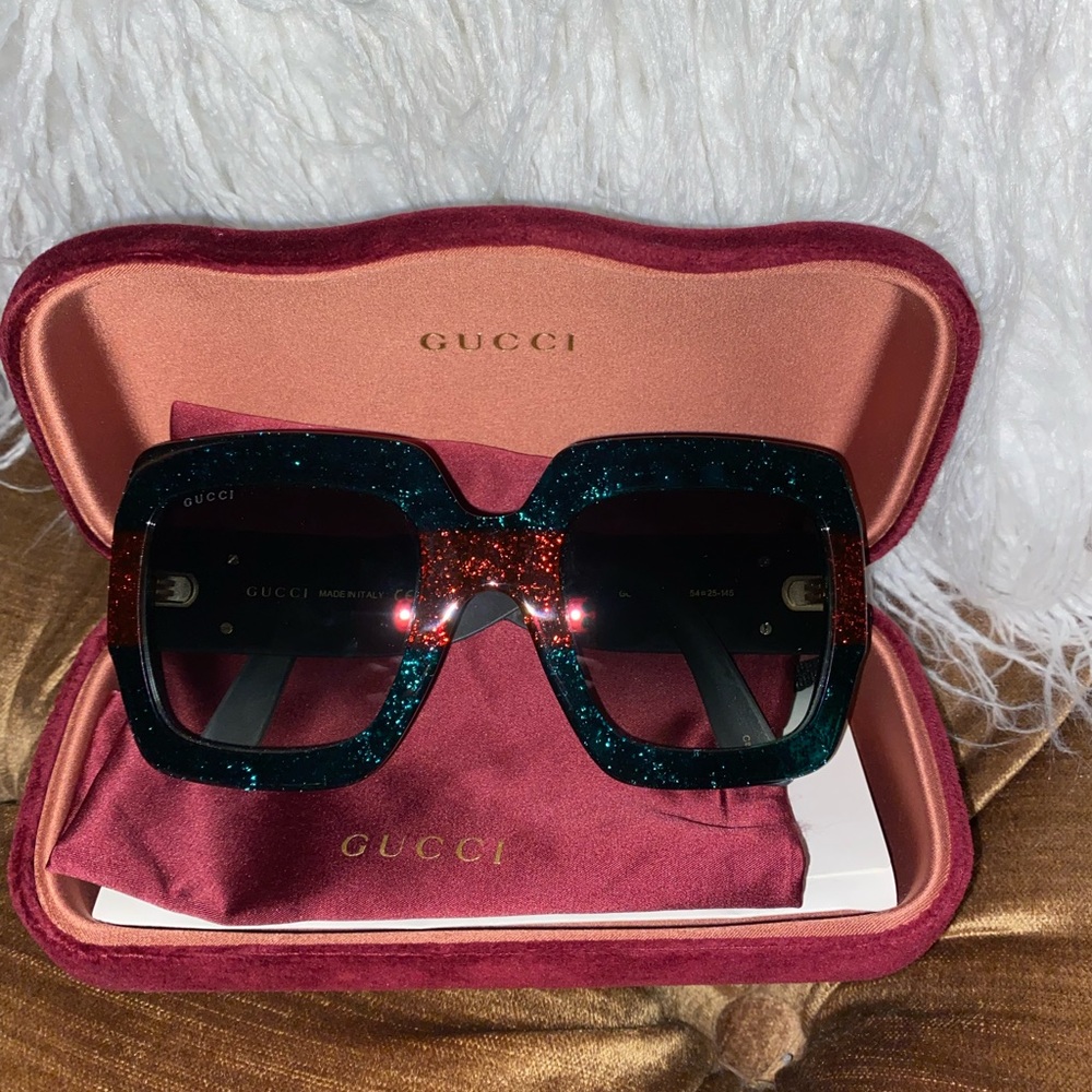 Beautiful Gucci oversized sunglasses